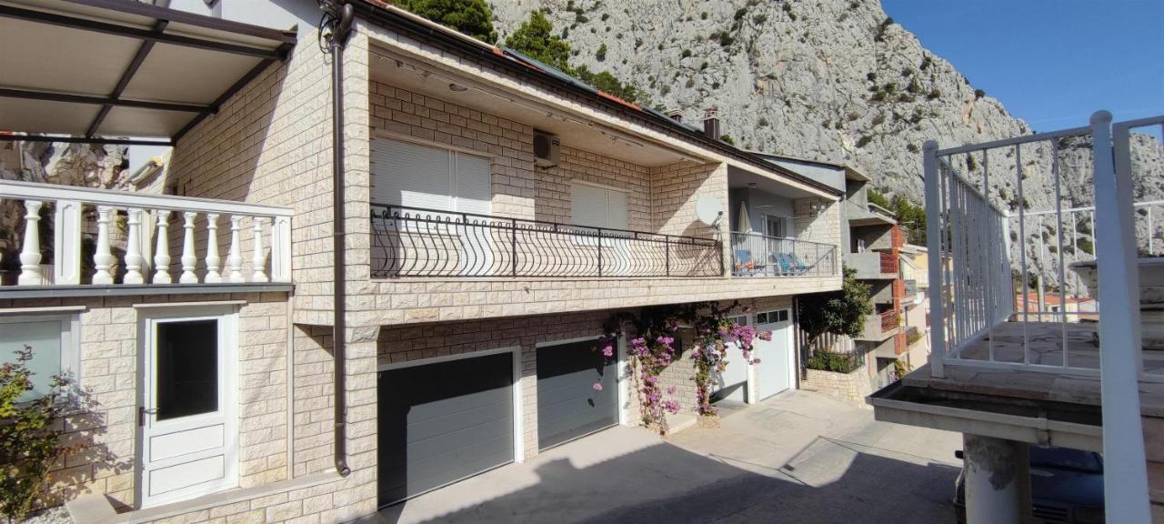 Apartment Adrian Omiš Exterior foto
